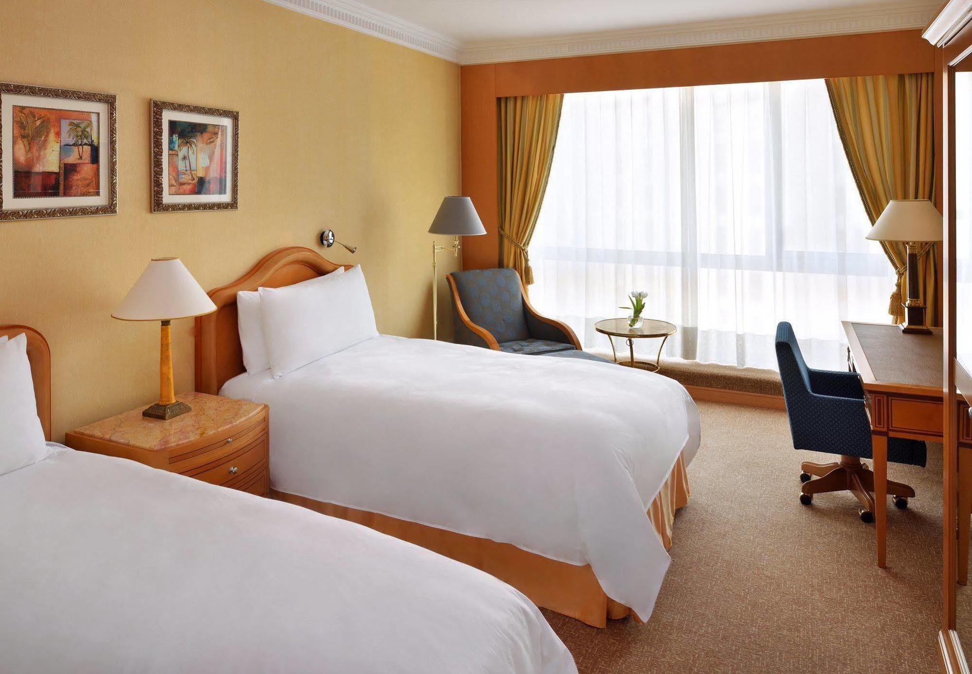 Jw Marriott Hotel Kuwait Kuwait City Екстер'єр фото