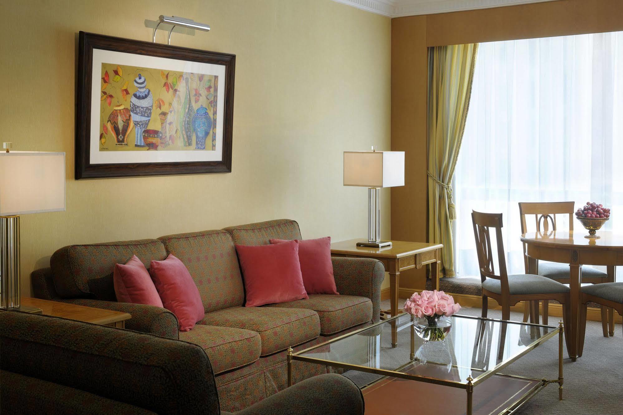 Jw Marriott Hotel Kuwait Kuwait City Номер фото